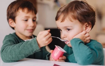 Mitos y verdades sobre el yogur, un alimento clave en la infancia