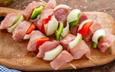 Brochetta mixta con verduras grilladas